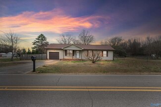 524 Monroe Nunley Rd, Toney, AL 35773