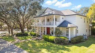 111 Troy Cir, Fort Walton Beach, FL 32547