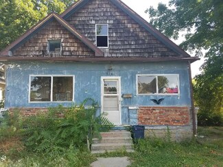616 E York St, Olney, IL 62450