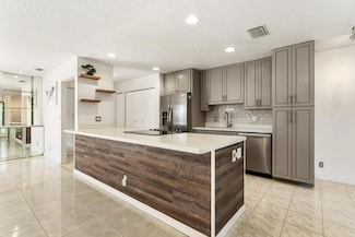 2561 Carambola Cir N Unit 1848 Bldg 8, Coconut Creek, FL 33066