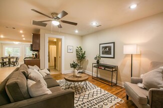 408 Pacific Ave SW, Albuquerque, NM 87102