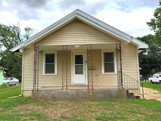 413 S Springfield Ave, Anthony, KS 67003