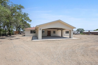 1312 Peyton Rd, Los Lunas, NM 87031