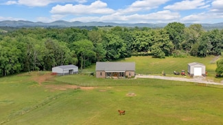 1802 Old Nashville Dirt Rd, Shelbyville, TN 37160