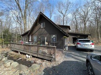 290 Overlook Dr, East Stroudsburg, PA 18301