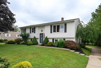 18 Greenings Ave, Pittsfield, MA 01201
