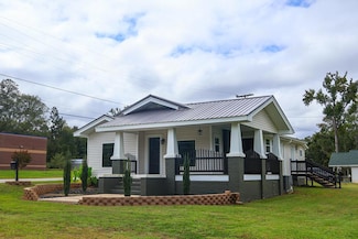 23 S Greenwood Ave S, Ware Shoals, SC 29692