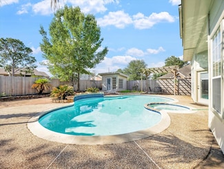 7042 River Garden Dr, Houston, TX 77095