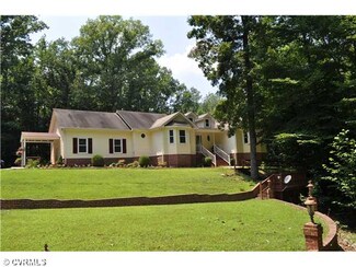 12103 Chatham Rd, Hopewell, VA 23860