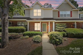 5724 Cougar Ln, Charlotte, NC 28269