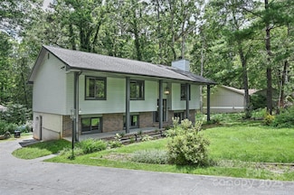 18 Golden Oaks Ln, Fletcher, NC 28732