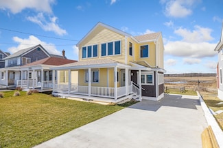 347 Webhannet Dr, Wells, ME 04090