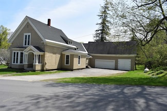 44 Elm St, Lancaster, NH 03584