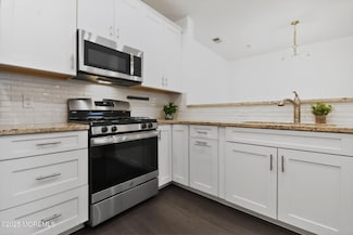 626 Marion Ln, Monroe, NJ 08831