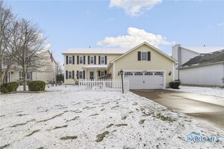 1392 Logan Ln, Perrysburg, OH 43551
