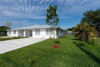 12135 SW 219th St, Miami, FL 33170