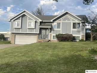 11218 Grande Ave, Omaha, NE 68164