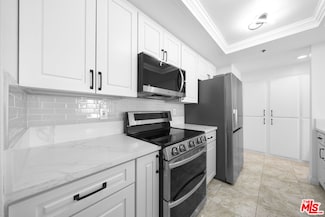 600 W 9th St Unit 1502, Los Angeles, CA 90015
