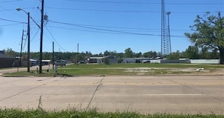 421 Tunica Dr W, Marksville, LA 71351