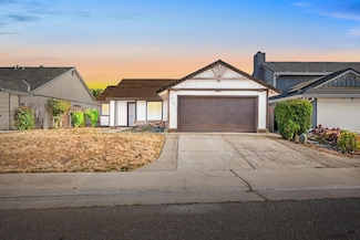 8186 Gustine Way, Sacramento, CA 95828