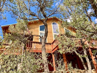 5 Sycamore Dr, Cedar Crest, NM 87008