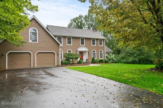 26 Fox Hollow Ln, Queensbury, NY 12804