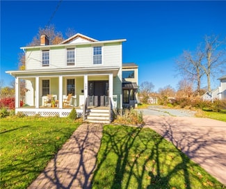 120 Fort Hill Ave, Canandaigua, NY 14424