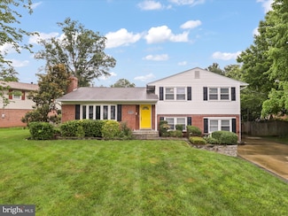8323 Blowing Rock Rd, Alexandria, VA 22309