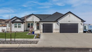 3065 E Lake Vista Dr, Eagle Mountain, UT 84005