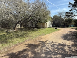 109 River Forest Dr, Boerne, TX 78006