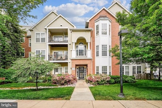 4129 Fountainside Ln Unit 202, Fairfax, VA 22030