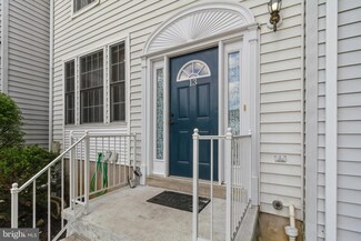 13 Dancer Ct, Owings Mills, MD 21117
