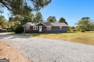 6177 Crest Hwy, Thomaston, GA 30286