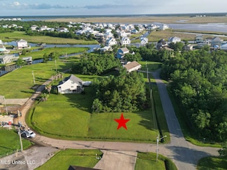 621 Riverview Rd, Bay Saint Louis, MS 39520