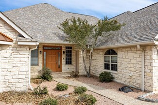 2125 Summit Crest Dr, Kerrville, TX 78028