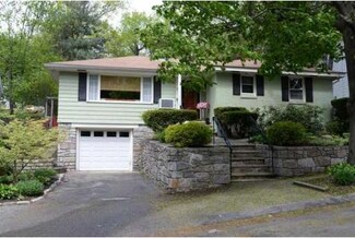 12 Westview Rd, Lynn, MA 01902