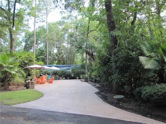 35 Arrow Rd, Hilton Head Island, SC 29928