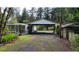 4914 Mitchell Loop Rd, Florence, OR 97439