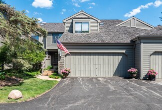 880 Longmeadow Ct, Lake Barrington, IL 60010