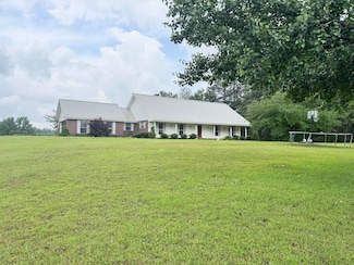 3742 Scr 70, Taylorsville, MS 39168