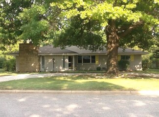 608 N Kansas St, Oxford, KS 67119
