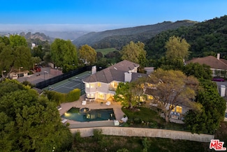3123 Stone Oak Dr, Los Angeles, CA 90049