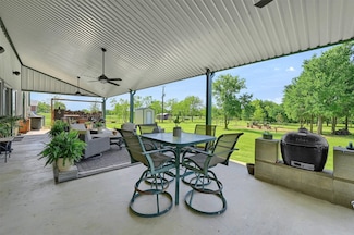 650 Scoggins Rd, Tioga, TX 76271