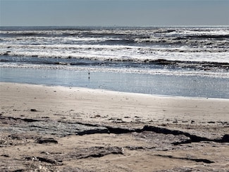 897 Private Road 683, Sargent, TX 77414