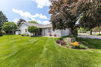 1705 Lakeview Dr SW, Rochester, MN 55902
