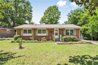 3303 Sandburg Dr, Greensboro, NC 27405