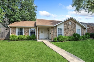 112 Rustic Ridge Dr, Garland, TX 75040