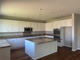 23340 Rhinestone Ct, Wildomar, CA 92595