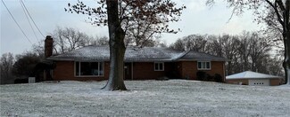 12786 Primrose Dr NE, Hartville, OH 44632