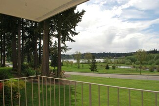 23303 Lakeview Dr Unit B201, Mountlake Terrace, WA 98043